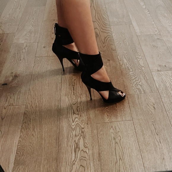 Giuseppe Zanotti Leather Sandals - Picture 8 of 8